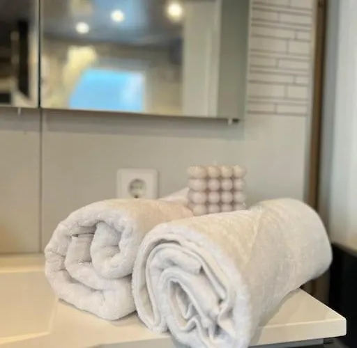 Gesamte Mit Parkplatz