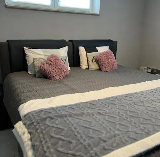 Gesamte Mit Parkplatz *