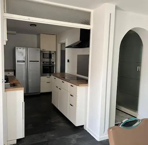 Gesamte Mit Parkplatz *